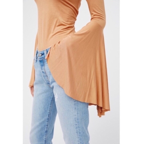 NEW Free People Birds Of Paradise Off the Shoulders Bell Sleeve Top - Size Small - Picture 3 of 8